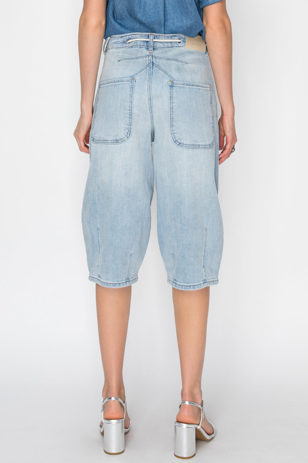 Artemis Vintage High Rise Relaxed Tapered Jorts
