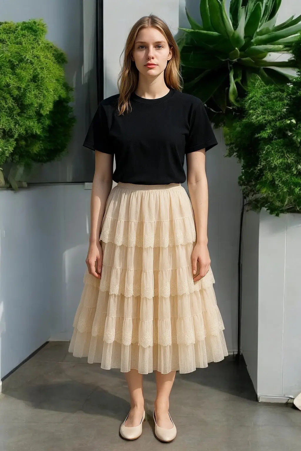 Layered lace midi skirt Miss Sparkling