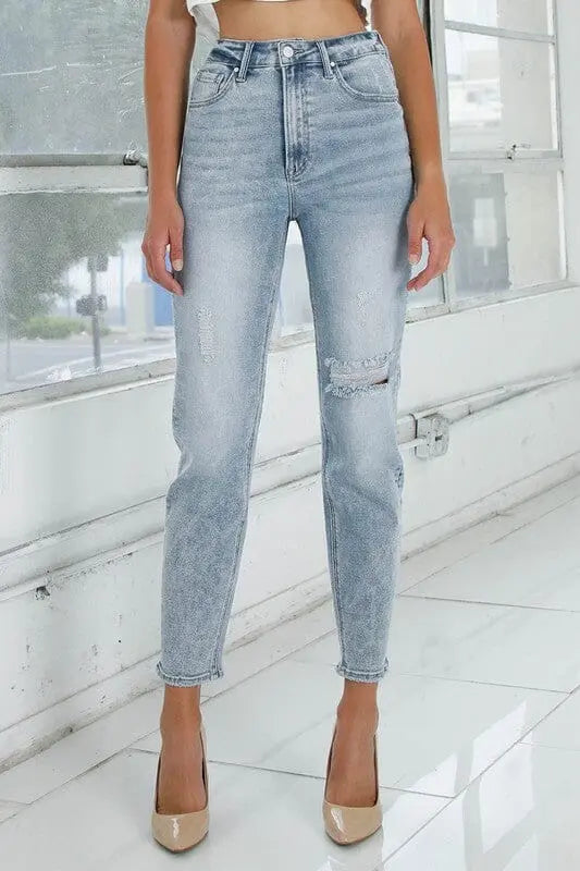 HIGH RISE GIRLFRINED JEANS LIGHT WASH Insane Gene