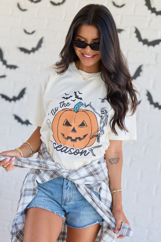 Tis the Season Halloween Ivory Graphic Tee DOORBUSTER