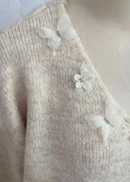V-Neck Floral Applique Lace Hem Sweater