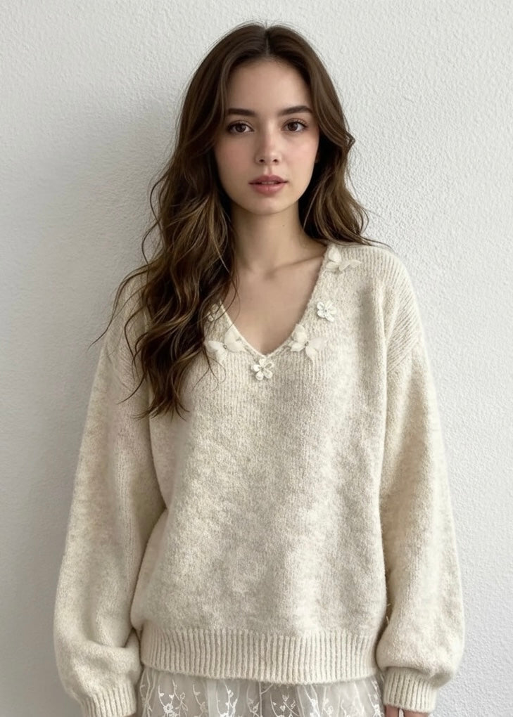 V-Neck Floral Applique Lace Hem Sweater