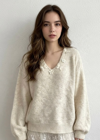 V-Neck Floral Applique Lace Hem Sweater
