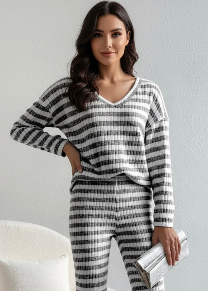 WhiteStriped Ribbed Knit Top and Pants Set