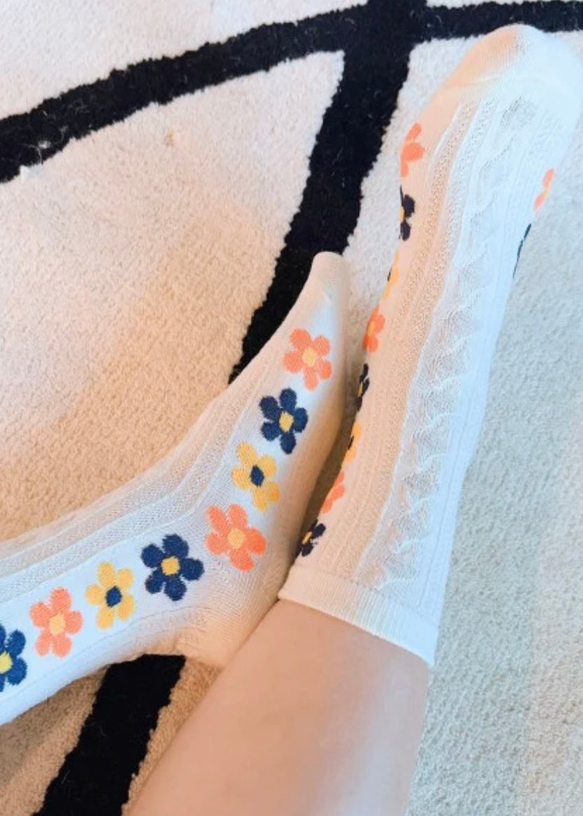 Side Garden Flower Socks Set Of 3 Ellison and Young