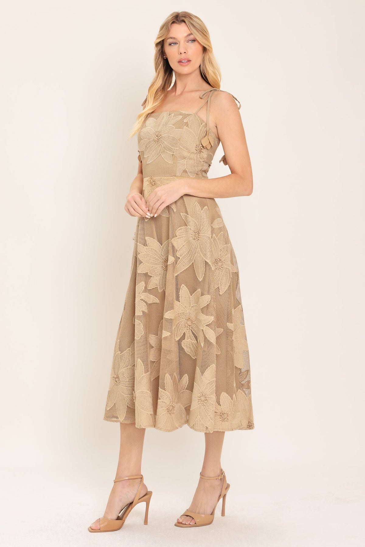 SANDY BLOOM FLORAL WOVEN LACE MIDI DRESS - Poet Street Boutique