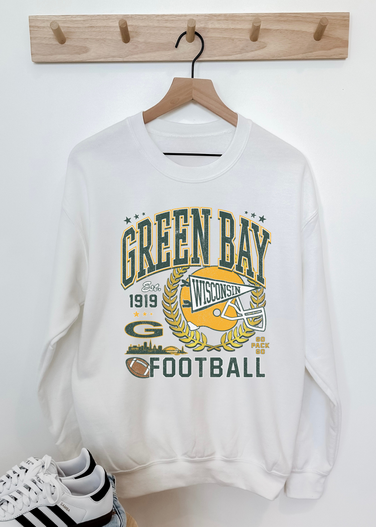 Green Bay Football Vintage Wisconsin Crewneck Sweatshirt – Classic Game Day Pullover
