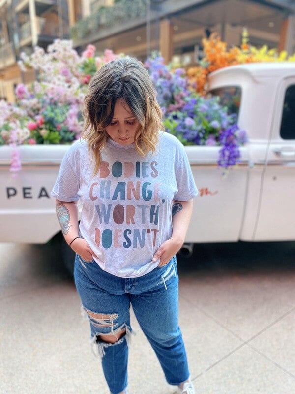 Bodies Change Worth Doesn't Tee graphic t-shirt Poet Street Boutique Heather White L 